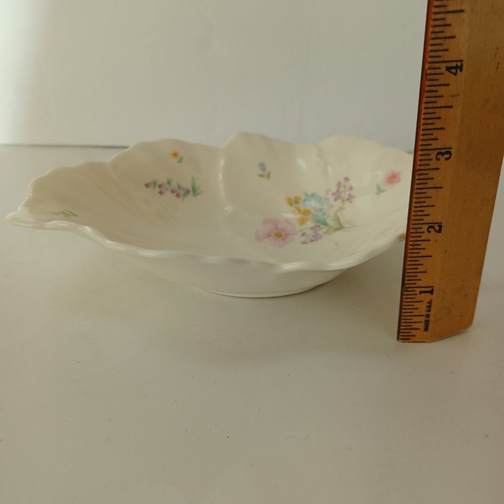 Mikasa Leaf Shaped Dish Gentle Breeze Ivory Bone China Trinket Dish Nut Candy - Picture 13 of 16